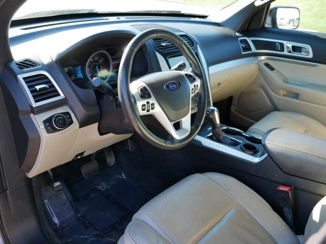 2014 Ford Explorer XLT 12