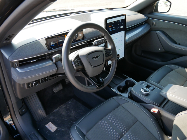 2024 Ford Mustang Mach-E GT w/ Panoramic Roof 12