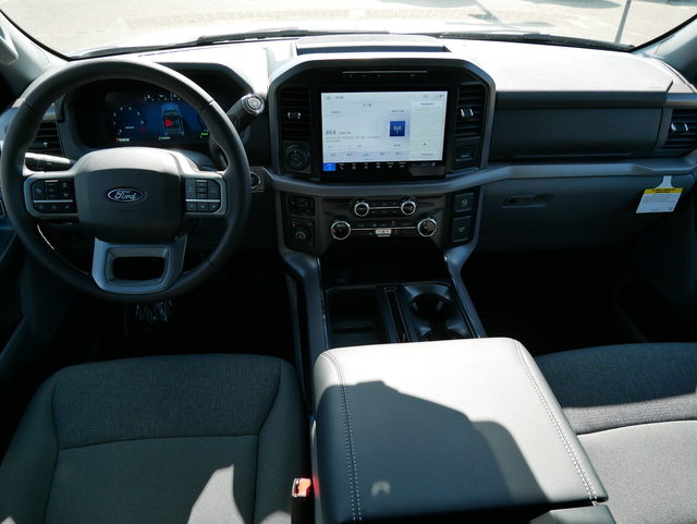 2024 Ford F-150 XLT w/ Heated Seats & Nav 18