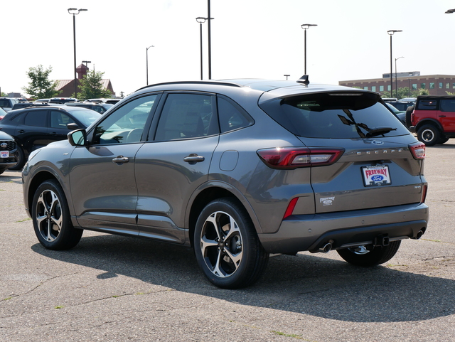 2024 Ford Escape ST-Line Select w/ Tow Package & Roo 3