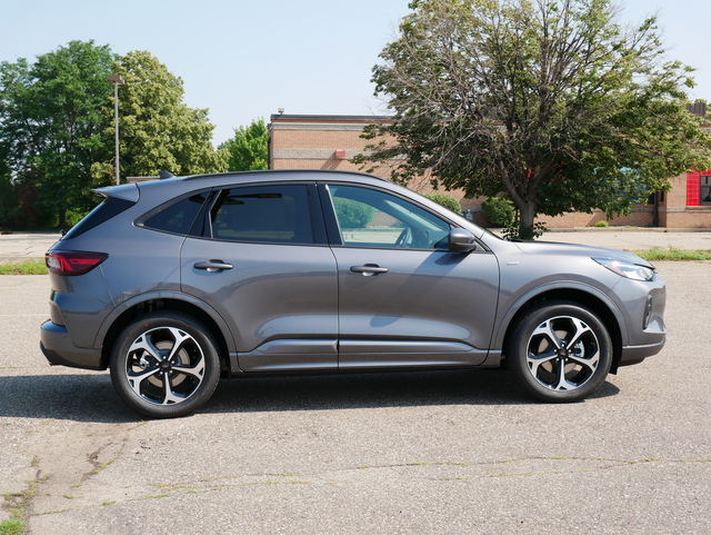 2024 Ford Escape ST-Line Select w/ Tow Package & Roo 6