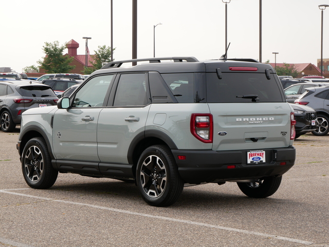 2024 Ford Bronco Sport Outer Banks w/ Heated Seats & Wheel 3