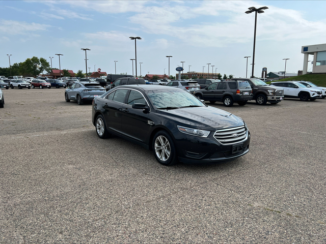 2015 Ford Taurus SEL 3