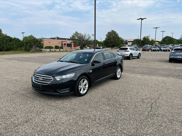 2015 Ford Taurus SEL 4