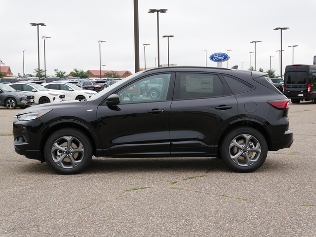 2024 Ford Escape ST-Line w/ Heated Seats & Wheel 2