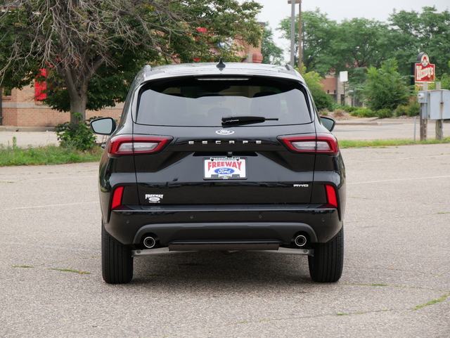 2024 Ford Escape ST-Line w/ Heated Seats & Wheel 4