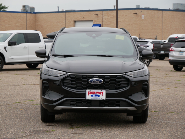 2024 Ford Escape ST-Line w/ Heated Seats & Wheel 8