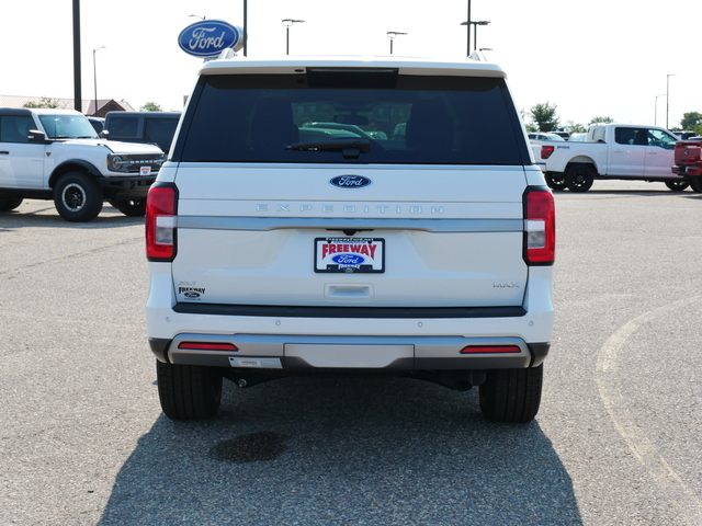 2024 Ford Expedition Max XLT w/ Pano Moonroof 4