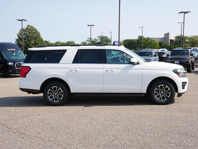 2024 Ford Expedition Max XLT w/ Pano Moonroof 6