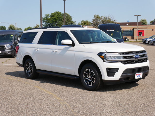 2024 Ford Expedition Max XLT w/ Pano Moonroof 7