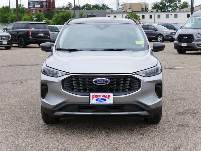 2024 Ford Escape Active w/ Pano Moonroof 8