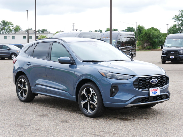 2024 Ford Escape ST-Line Elite w/ Heated Seats & Whe 7