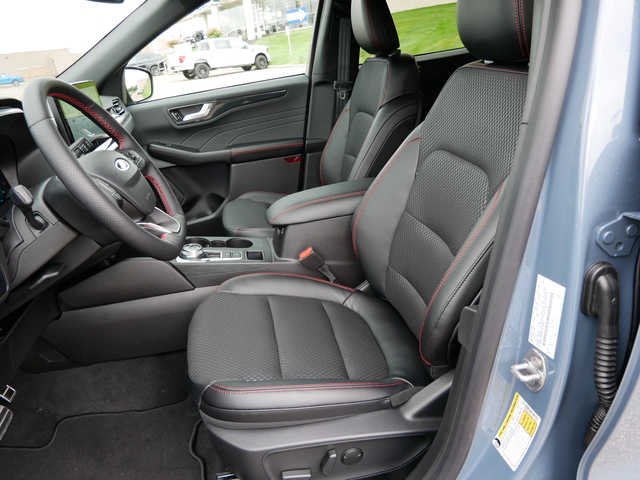 2024 Ford Escape ST-Line Elite w/ Heated Seats & Whe 13