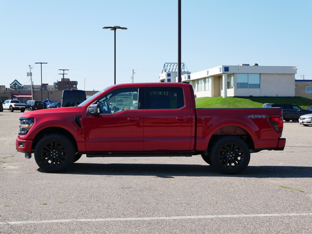 2024 Ford F-150 XLT w/ 20 Black Wheels 2