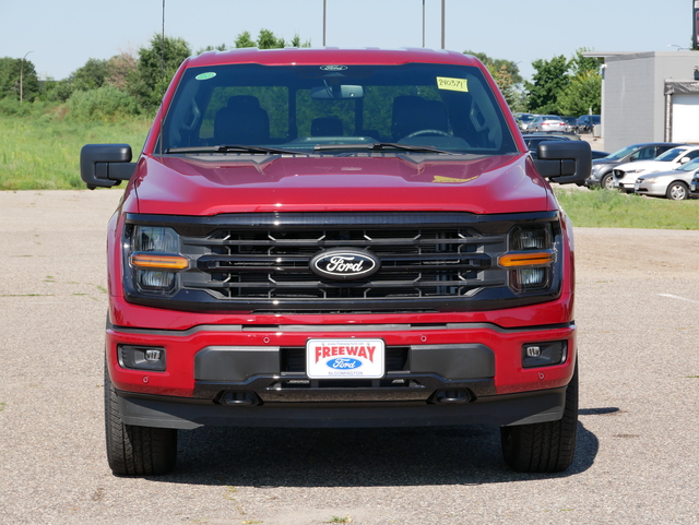 2024 Ford F-150 XLT w/ 20 Black Wheels 8