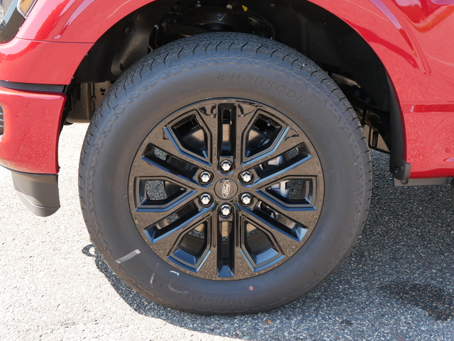 2024 Ford F-150 XLT w/ 20 Black Wheels 9