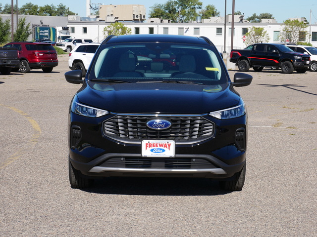 2024 Ford Escape Active w/ Pano Moonroof 8