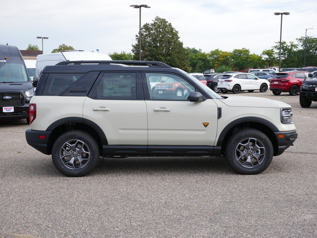 2024 Ford Bronco Sport Badlands w/ Moonroof 6