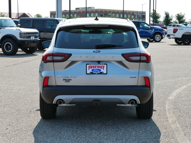 2024 Ford Escape Platinum w/ Pano Moonroof 4