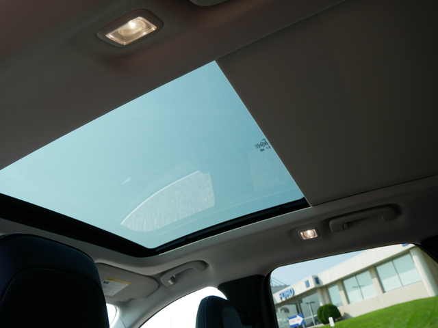 2024 Ford Escape Platinum w/ Pano Moonroof 18