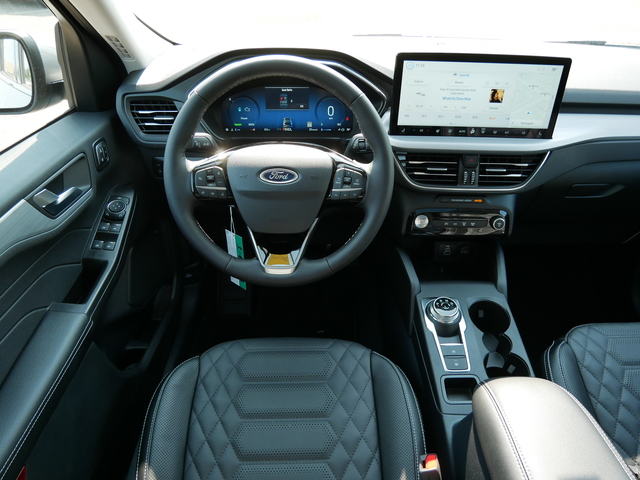 2024 Ford Escape Platinum w/ Pano Moonroof 19