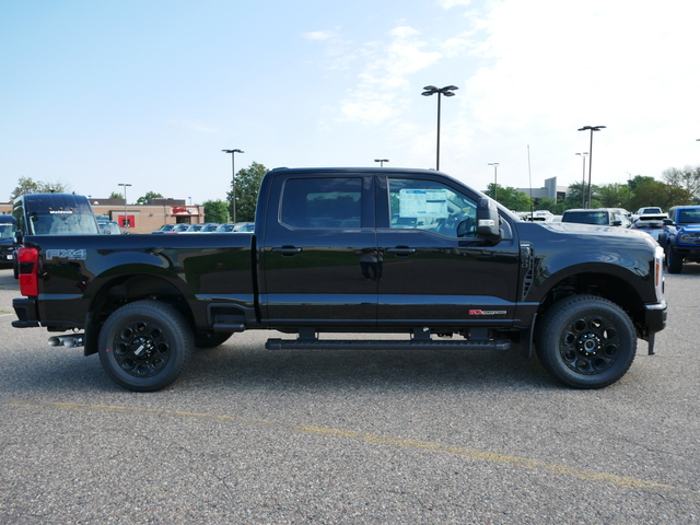 2024 Ford Super Duty F-350 SRW Lariat w/ Black Appearance Package 6