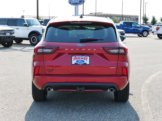 2024 Ford Escape ST-Line Elite w/ Pano Moonroof 4