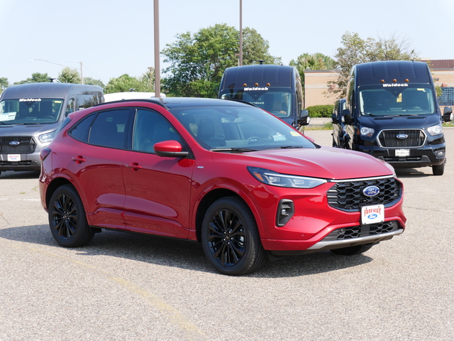 2024 Ford Escape ST-Line Elite w/ Pano Moonroof 7