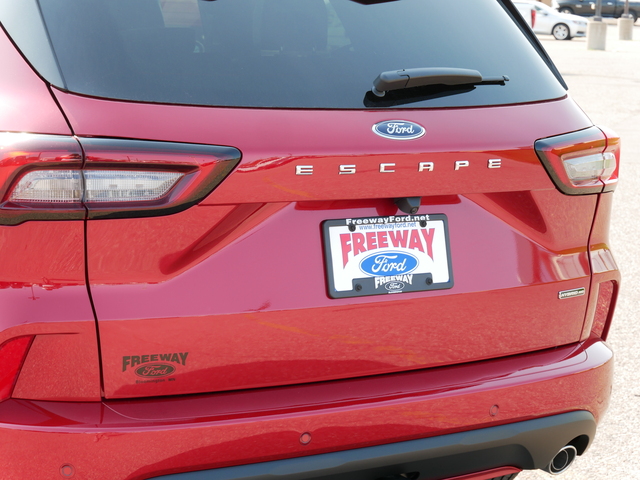 2024 Ford Escape ST-Line Elite w/ Pano Moonroof 10