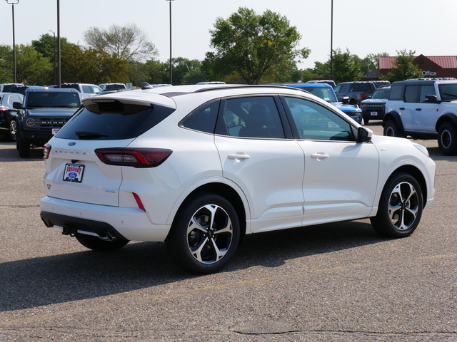 2024 Ford Escape ST-Line Select w/ Tow Package 5