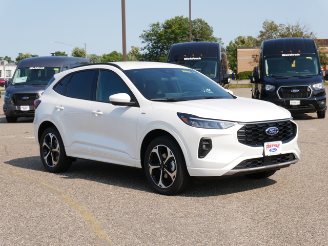 2024 Ford Escape ST-Line Select w/ Tow Package 7