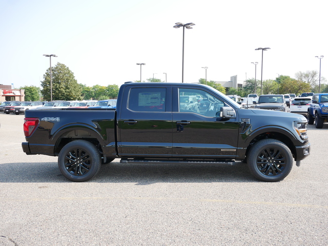 2024 Ford F-150 XLT w/ Black Appearance Package 6