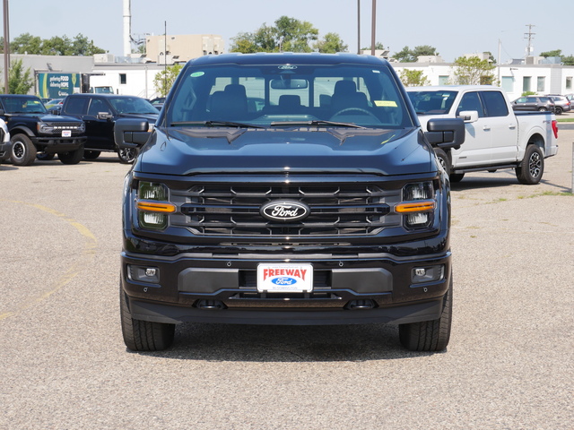 2024 Ford F-150 XLT w/ Black Appearance Package 8