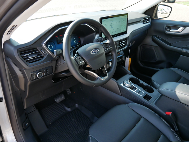 2024 Ford Escape Platinum w/ Pano Moonroof & Nav 12