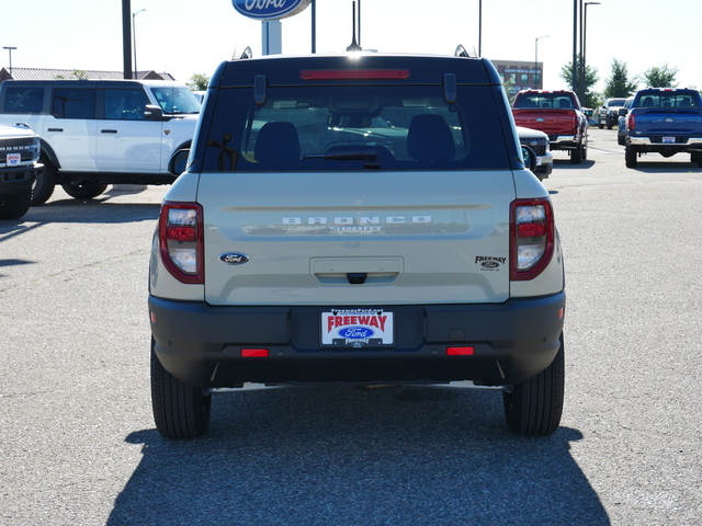 2024 Ford Bronco Sport Outer Banks w/ Heated seats & wheel 4