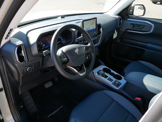 2024 Ford Bronco Sport Outer Banks w/ Heated seats & wheel 12