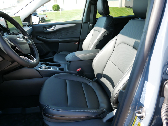 2024 Ford Escape Platinum w/ Panoramic Roof 13