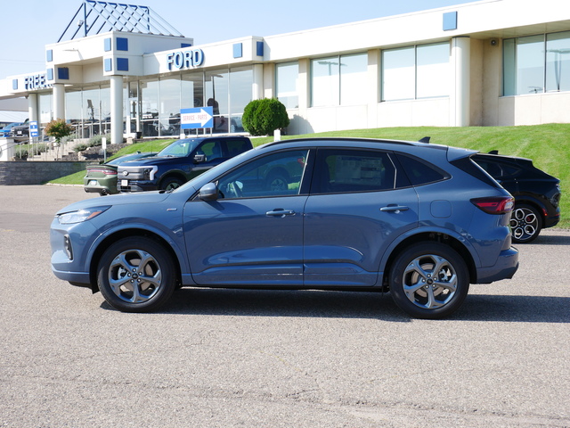 2024 Ford Escape ST-Line Select w/ Nav & Power Liftg 2