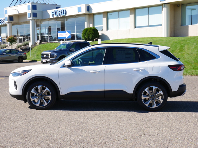 2024 Ford Escape Platinum w/ Panoramic Roof 2