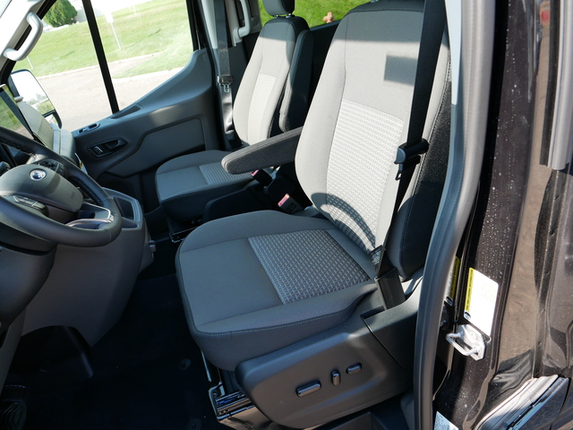 2024 Ford Transit Passenger Wagon XLT  13