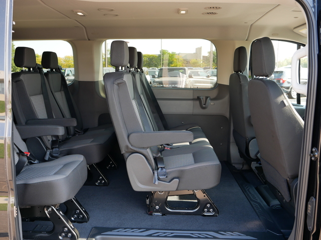 2024 Ford Transit Passenger Wagon XLT  17