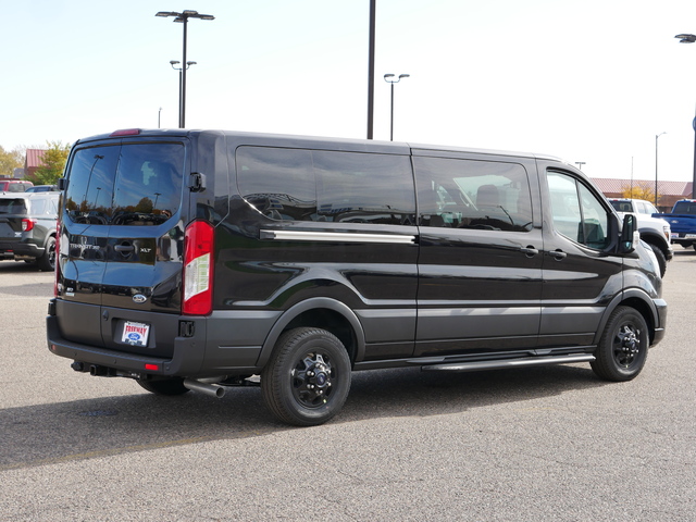 2024 Ford Transit Passenger Wagon XLT  5