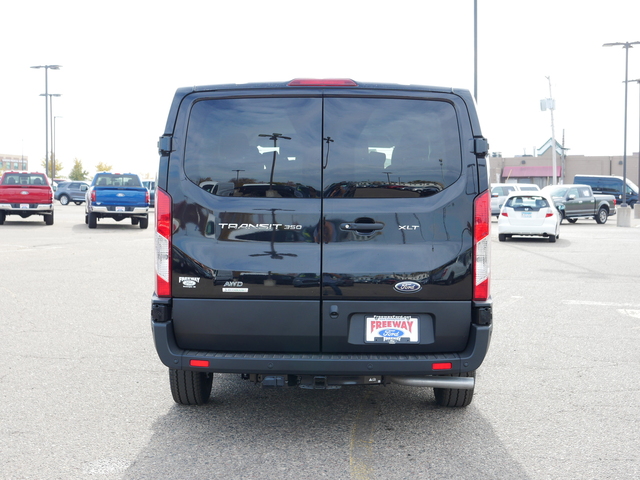 2024 Ford Transit Passenger Wagon XLT  31