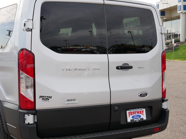 2024 Ford Transit Passenger Wagon XLT  10