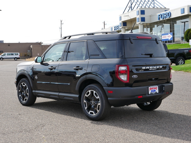 2024 Ford Bronco Sport Outer Banks  3