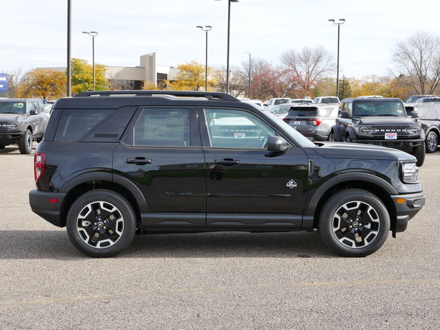 2024 Ford Bronco Sport Outer Banks  6