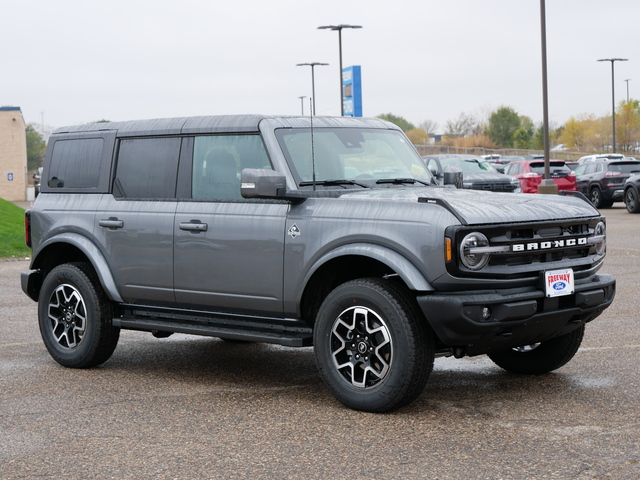 2024 Ford Bronco Outer Banks 7