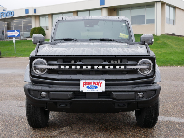 2024 Ford Bronco Outer Banks 8