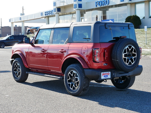 2024 Ford Bronco Outer Banks 2