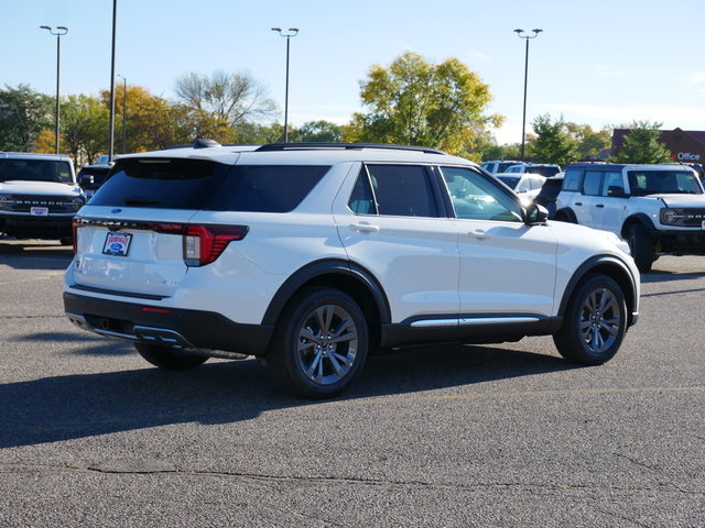 2025 Ford Explorer Active  5